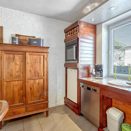 Wokuhl-dabelow Apartment